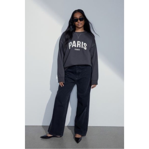 Grey Paris Sweatshirt (XL) - Picture 6 of 11